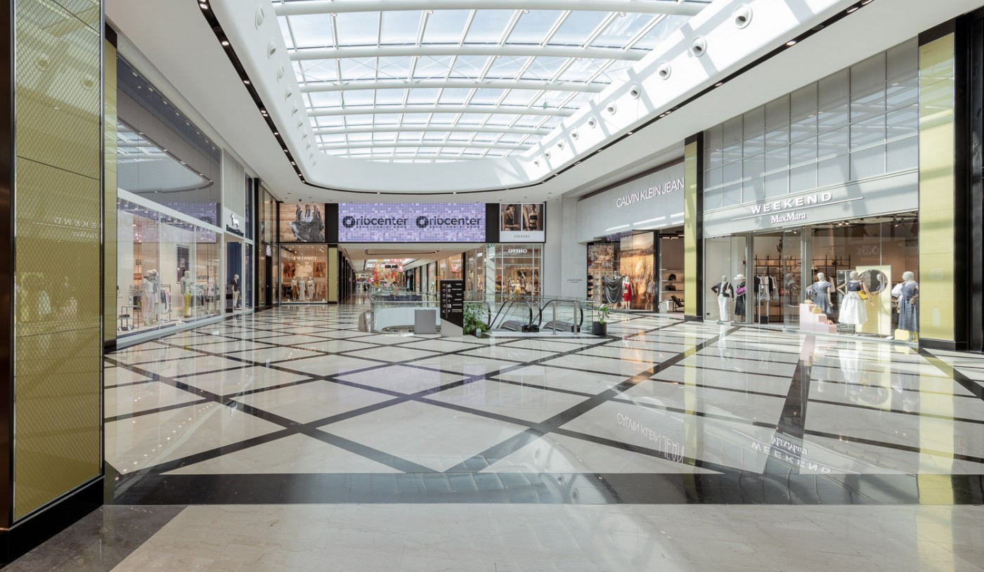Shopping Mall | Glass Design | OmniDecor Milan